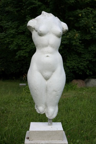 KuhleW_wk10_grosser-weiblicher-torso-vorn